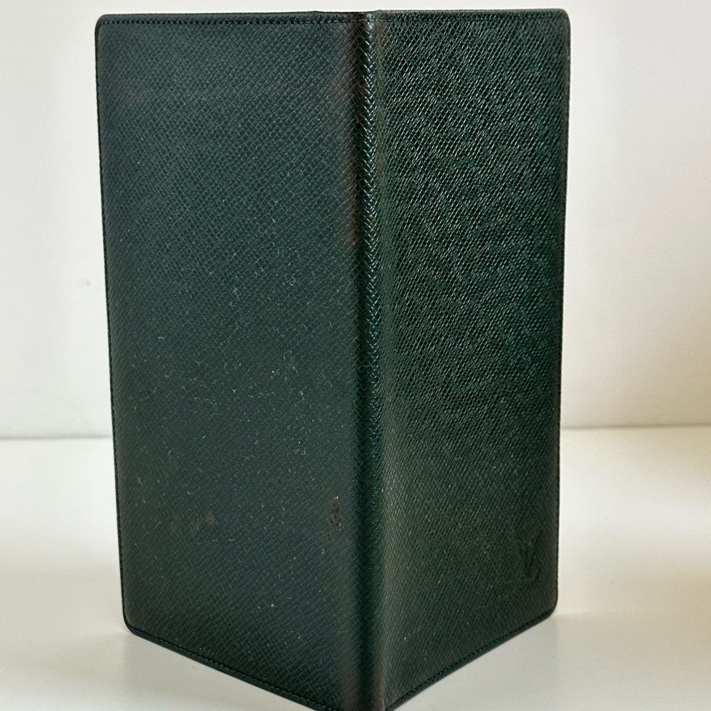 Louis Vuitton Forest Green Taiga Leather Long Wallet, Check Book Holder AUTH EUC